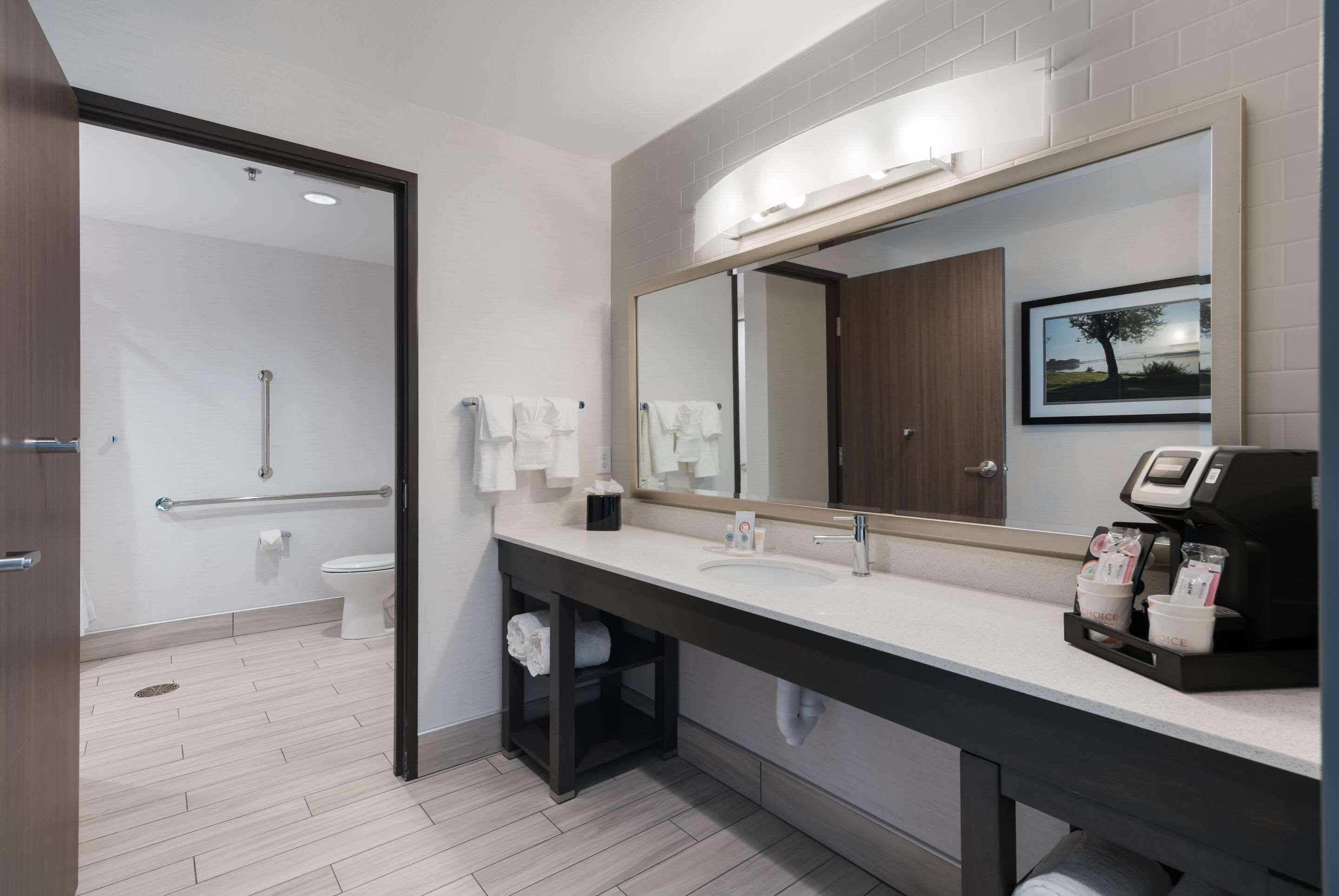 Comfort Suites Kennewick At Southridge Экстерьер фото